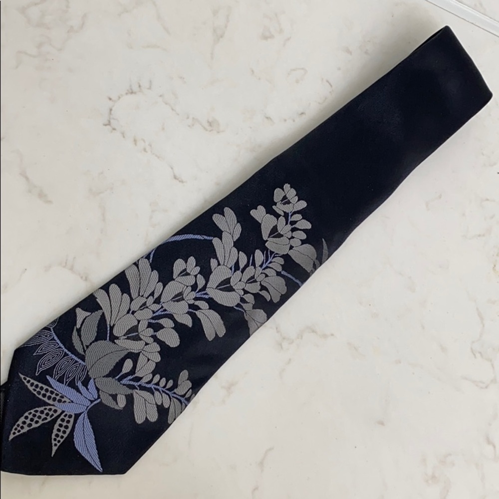 Valentino Tie